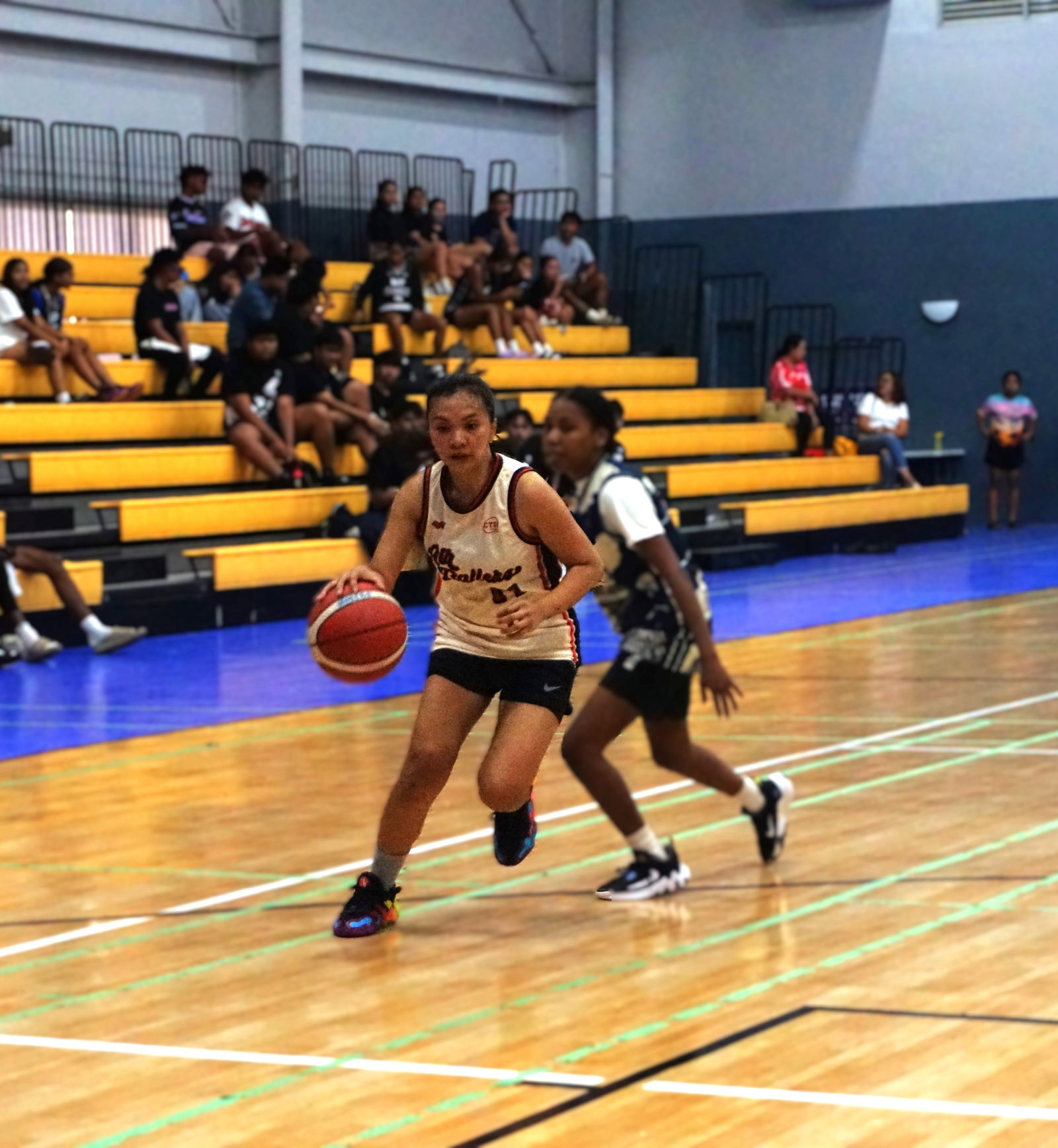 Airballers’ Friendly Joy Pena drives past a defender during a women’s division game of the 2025 Allied Pacific Environmental Corporation Basketball League at the Ada gym on Saturday.Photo by James F. Sablan Jr.