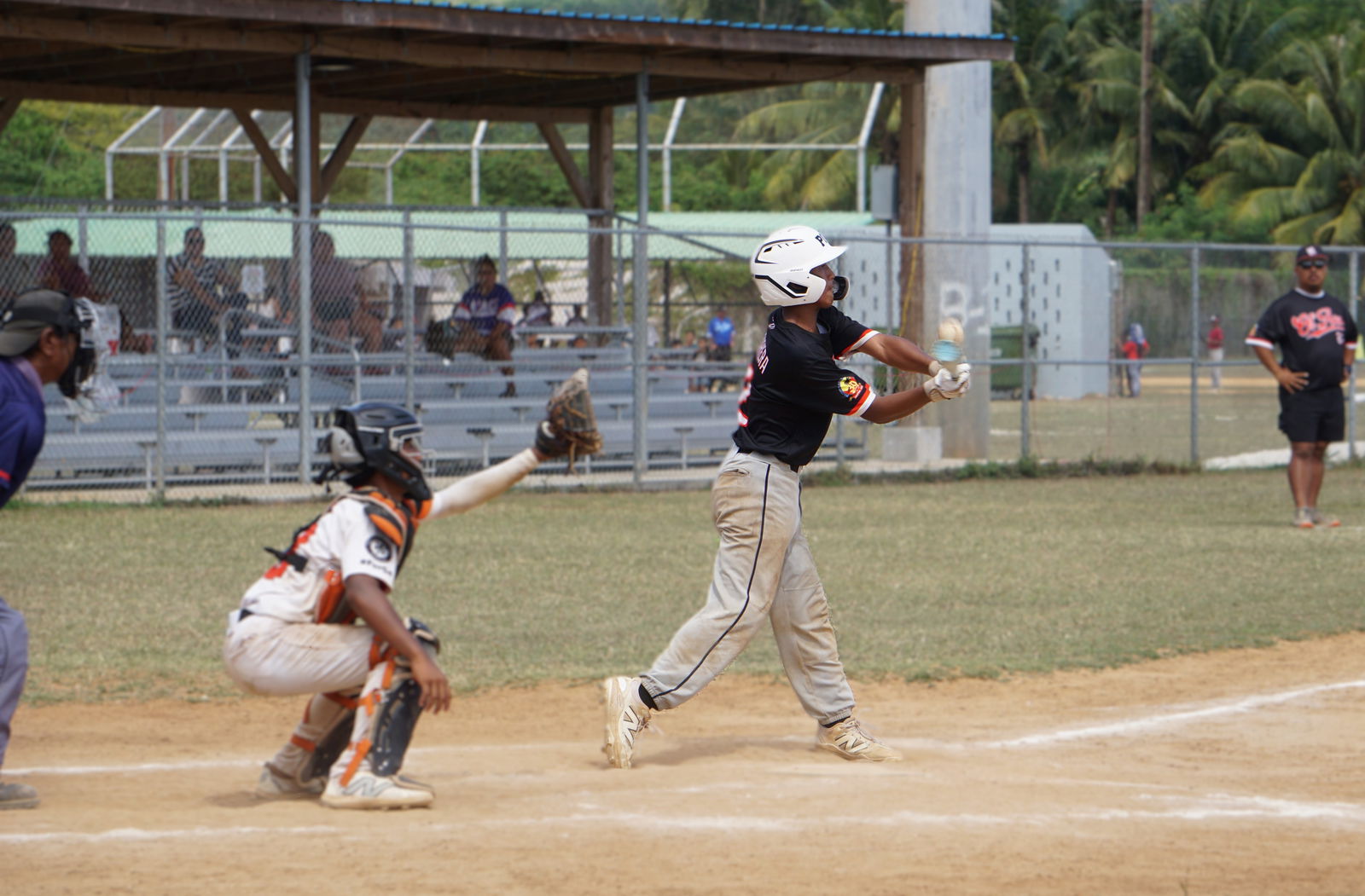 Ol'Aces Jr.'s Caleb Cabrera connects a hit during a game against Braves Jr. in the Junior Division of the 2025 Saipan Little League Baseball at the Francisco "Tan Ko" Palacios Baseball Field on Saturday.Photo by James F. Sablan Jr.