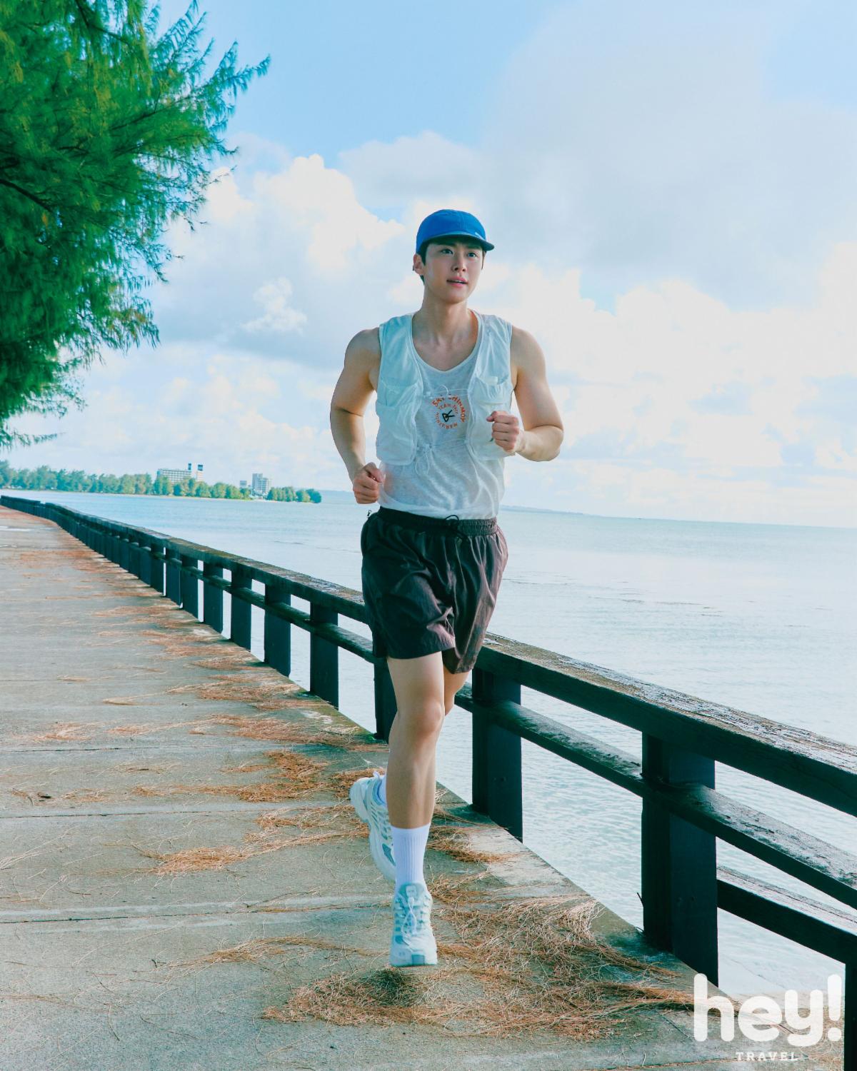 South Korean actor Gong Myung at Saipan Beach Road pathway in hey!TRAVEL magazine’s May 2025 issue. The popular pathway along Saipan’s lagoon and natural beauty of The Marianas was featured as part of the magazine’s recent location shoot supported by the Marianas Visitors Authority