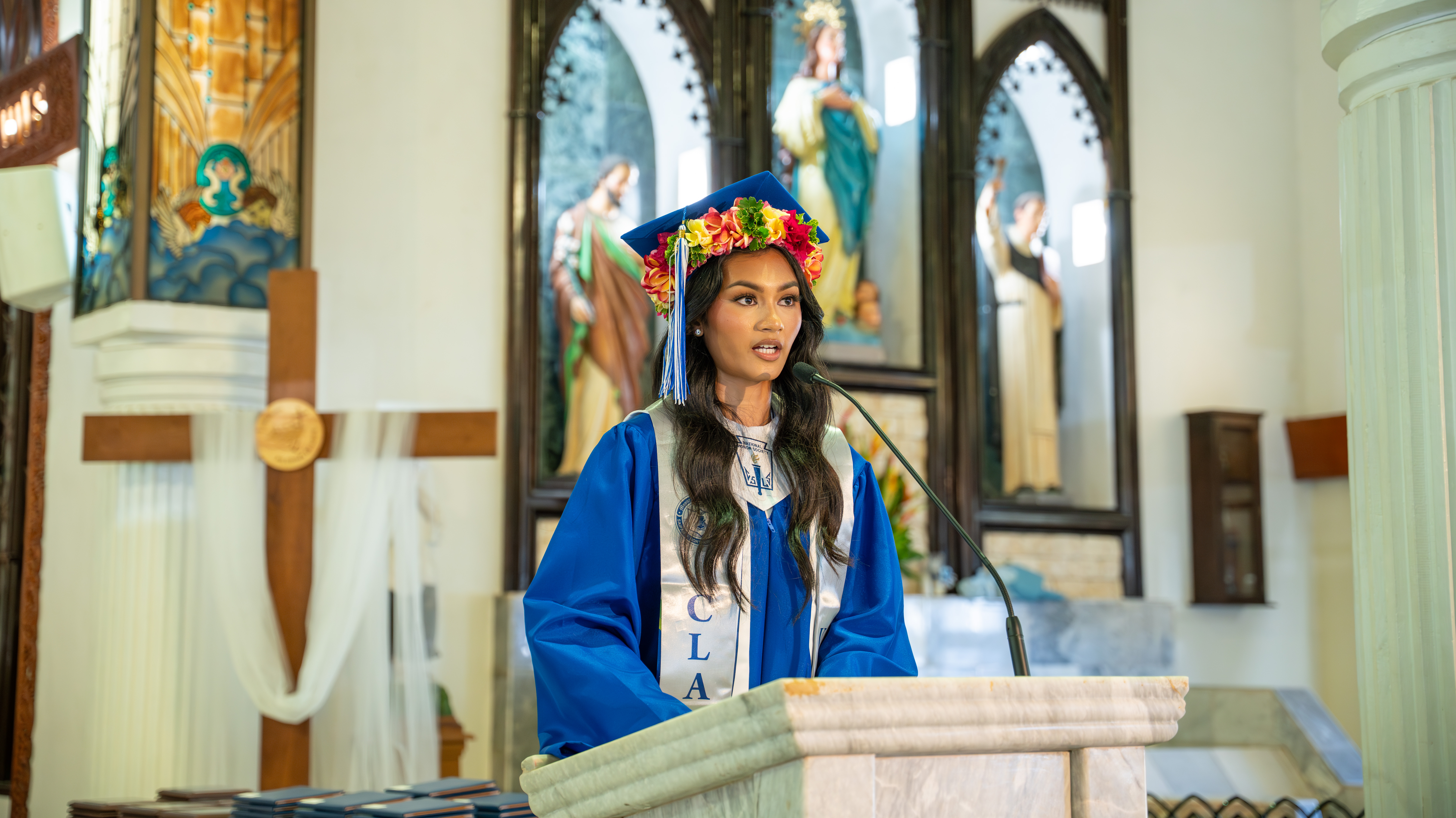 MCS high school valedictorian Tricia Palacios delivers her speech.