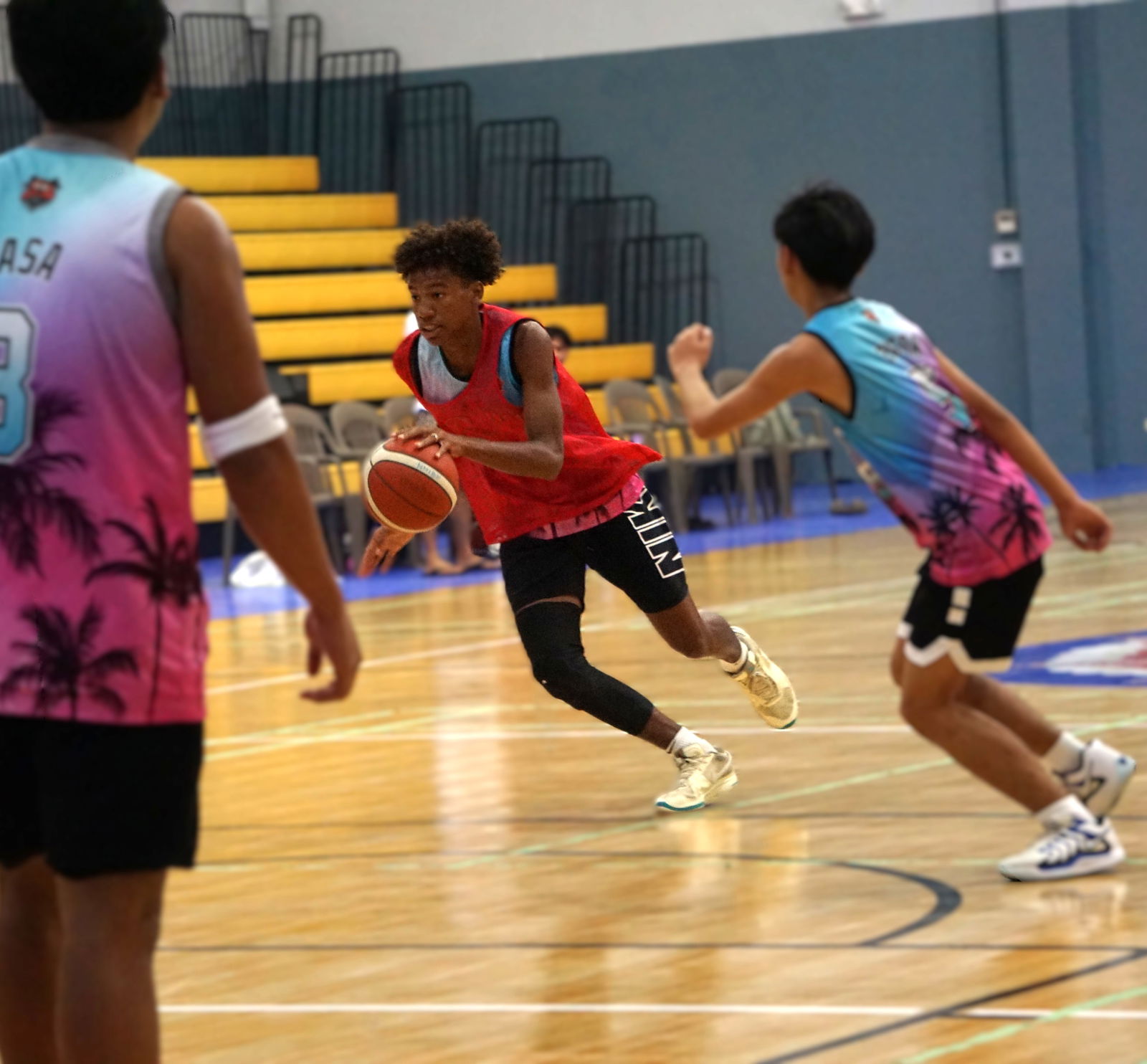 TurnKey Solution G-Rollers’ Kian Helgen attempts to drive in during a game against Kada Dia G-Rollers in the U18 boys division of the 2025 Allied Pacific Environmental Consulting Basketball League at the G. Ada gym on Saturday.Photo by James F. Sablan Jr.