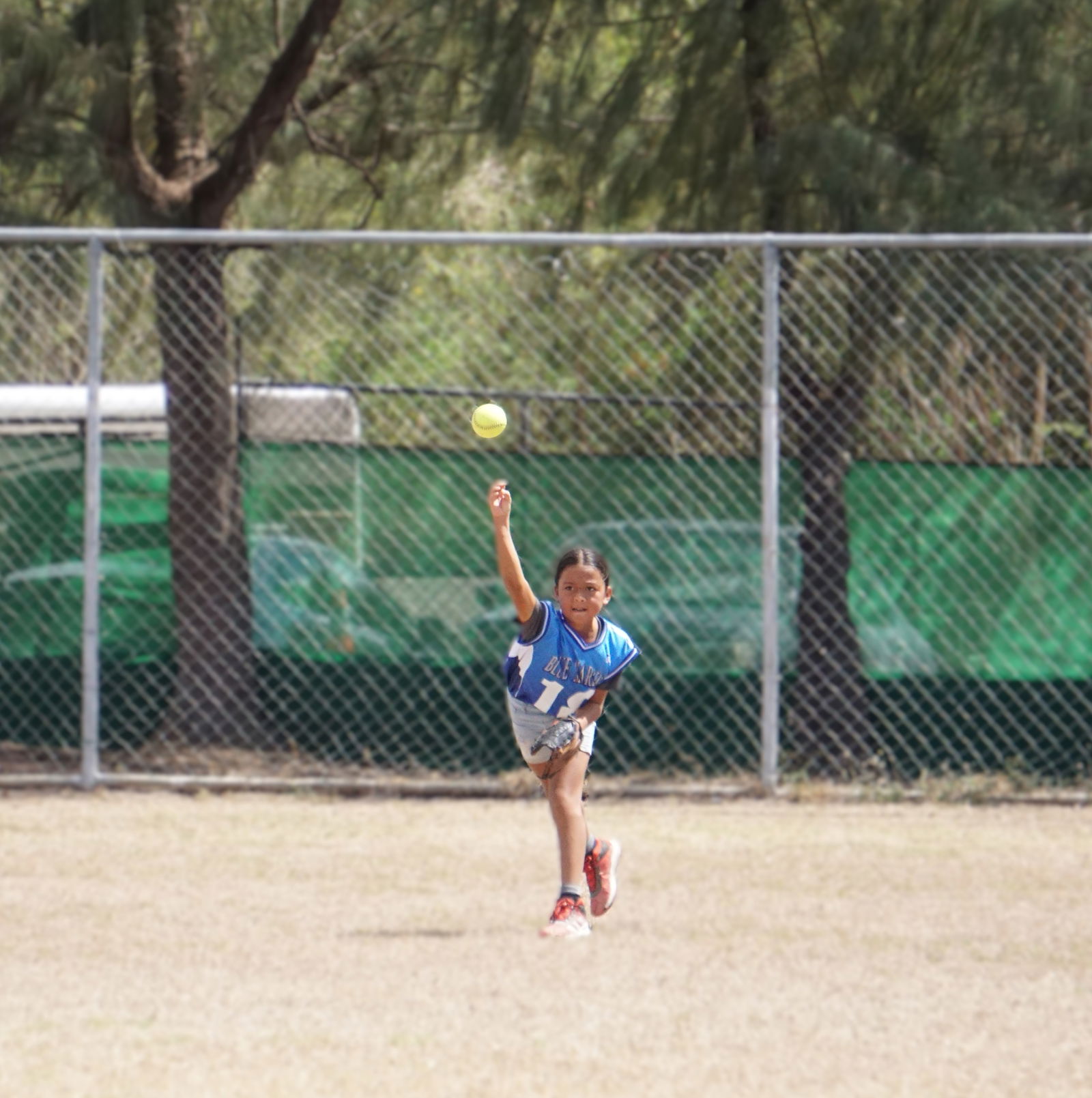 Kagman Elementary School’s center fielder throws the ball back in during the co-ed elementary school division title match against Koblerville Elementary School in the PSS-NMISA Interscholastic Softball League SY24-25 at the Dandan Softball Field.Photo by James F. Sablan Jr.