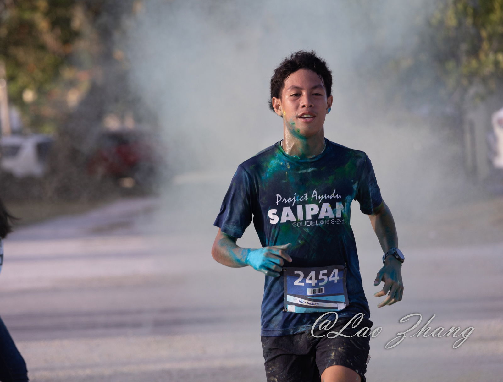 Victor Nash Santos makes his way toward the finish line.