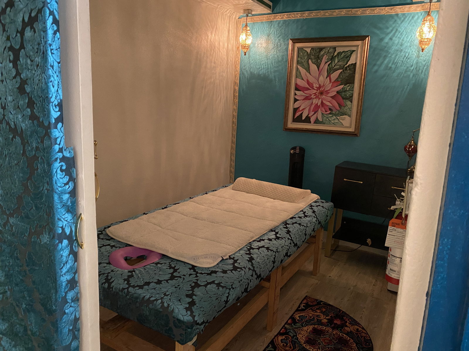 Cazimi Spa invites you to “escape and relax.”