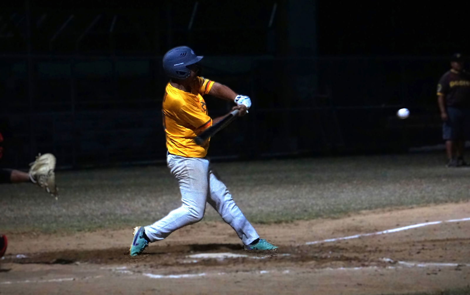 Padres’ Ben Flores swings during a 2025 Saipan Baseball League game at the Francisco “Tan Ko” Palacios Baseball Field.Photo by James F. Sablan Jr.