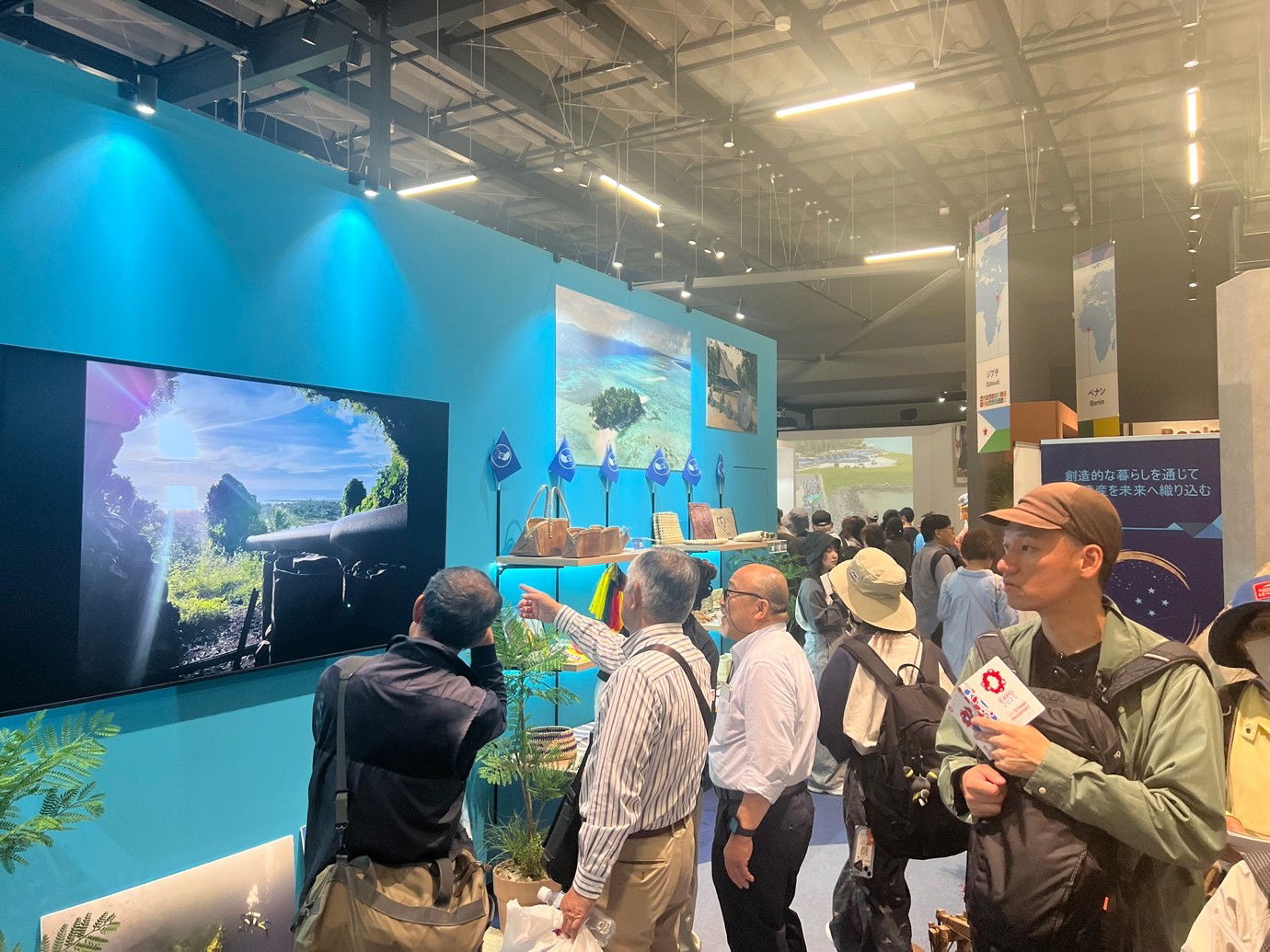 Visitors at the FSM booth during Yap’s month.