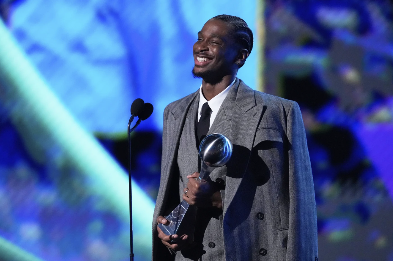 Shai Gilgeous-Alexander smiles after winning the Best Athlete Men’s Sports Award at the ESPY Awards at the Dolby Theatre in Los Angeles, Wednesday, July 16, 2025.AP