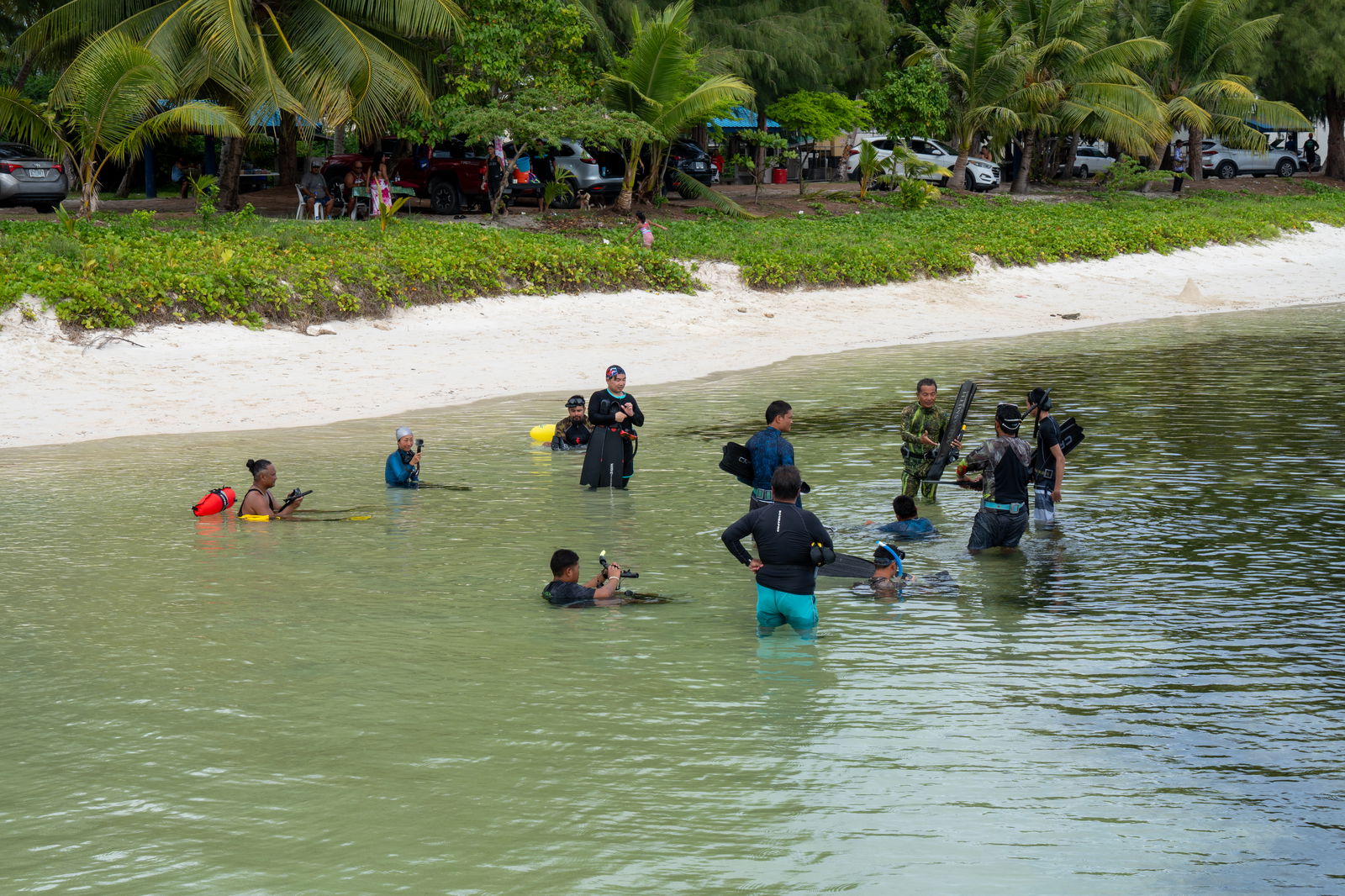 The Division of Fish & Wildlife’s Aquatic Education Program organized a dive and rescue training session for local spearfishermen.
