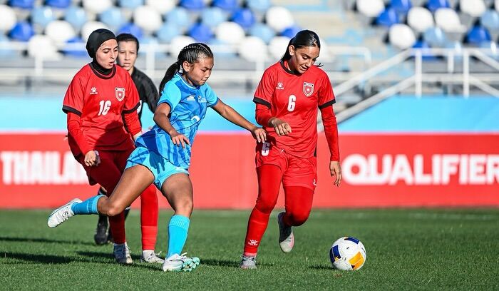 NMI U20 Women's National Team's Aubrey White attempts to intercept the possession against Jordan during their match in the AFC U20 Women’s Asian Cup Qualifiers at the Dustlik Stadium in Tashkent, Uzbekistan on Wednesday evening.NMIFA photo