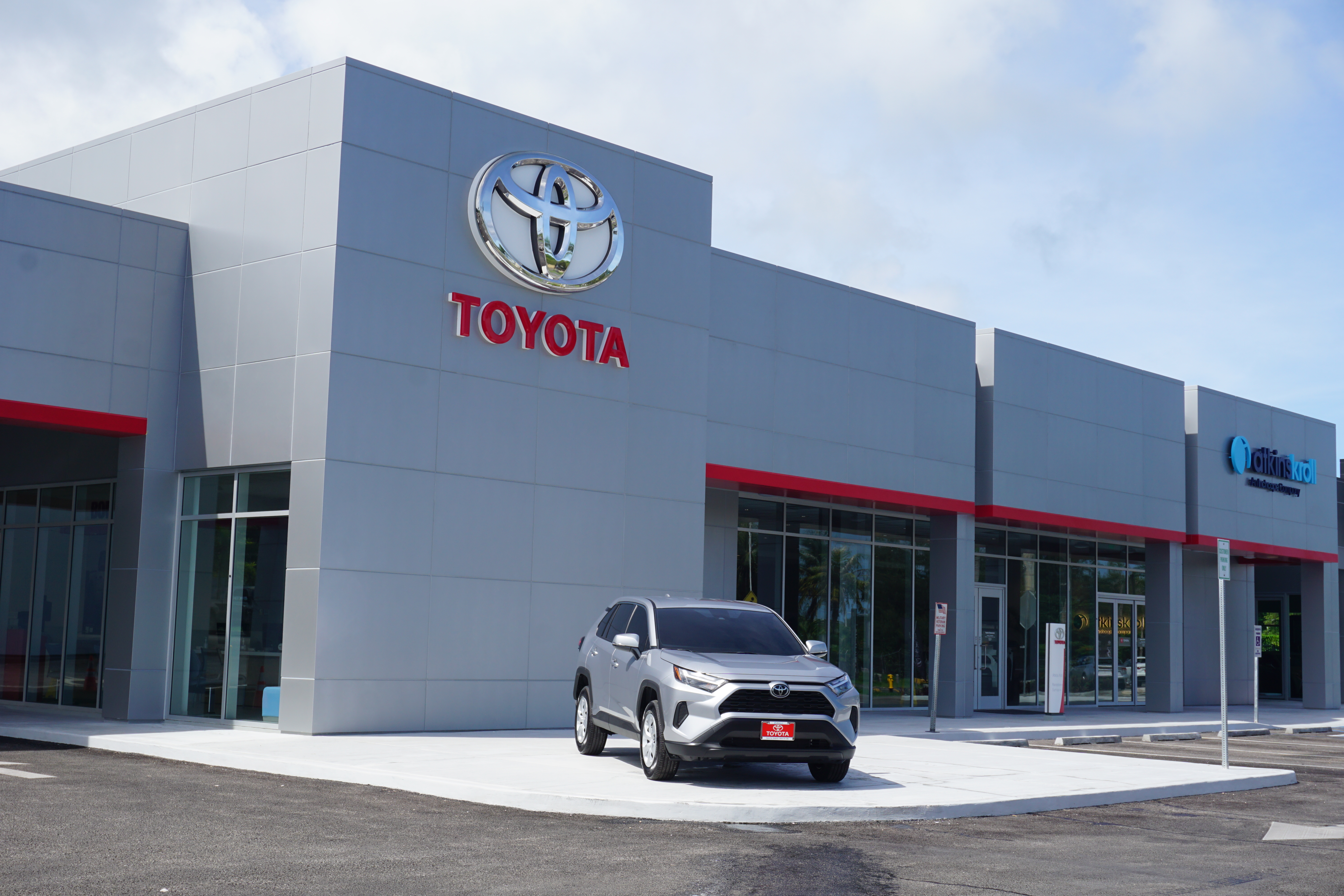 Head over to AK Toyota in Puerto Rico, where the Rav4 LE and Limited editions are ready to test drive. 