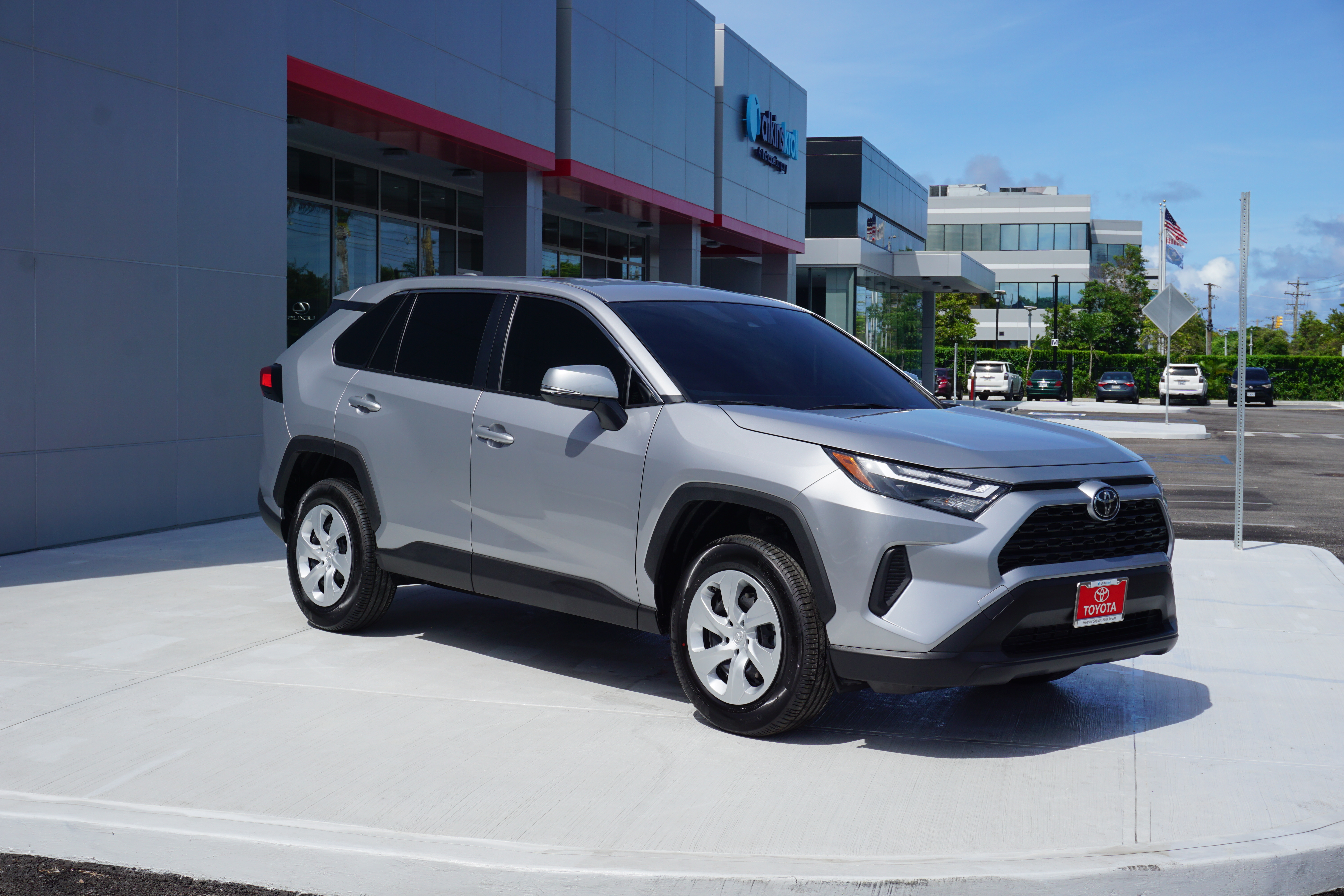 The Rav4 LE and Limited edition each gets between 27 and 35 miles per gallon, and comes with a plethora of features that will make this vehicle a pleasure to drive daily. 