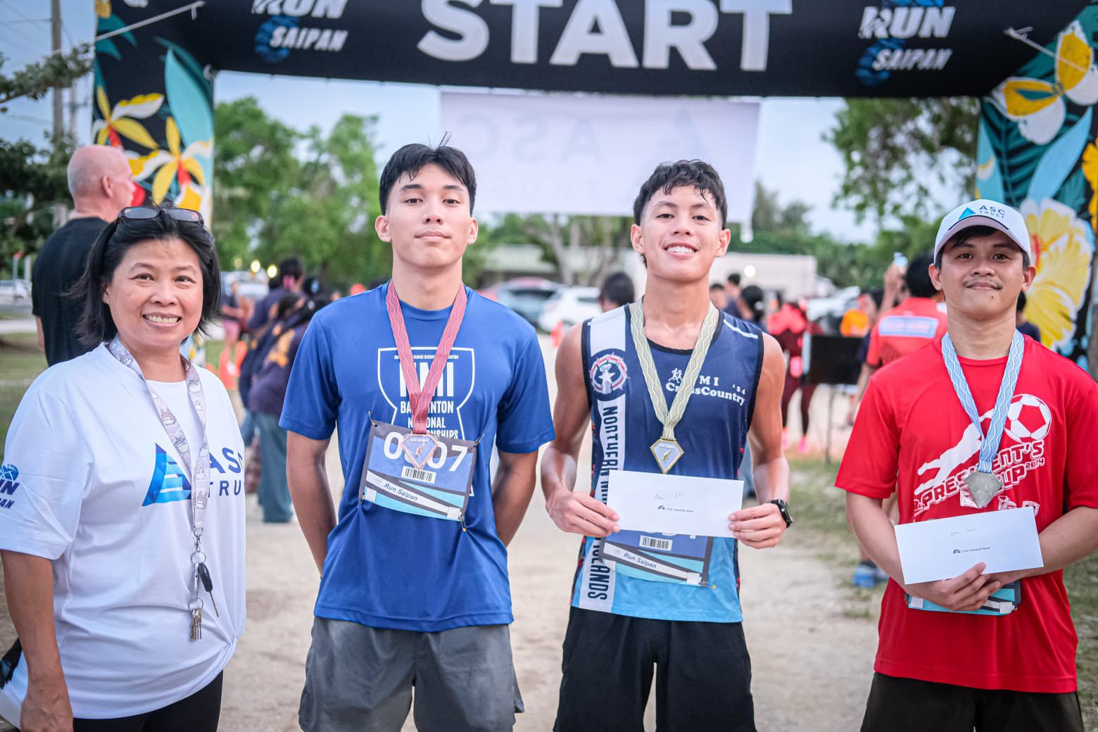 The top 3 in the men's division: Dave Odicta, Victor Nash Santos, and Genrev Canolo.
