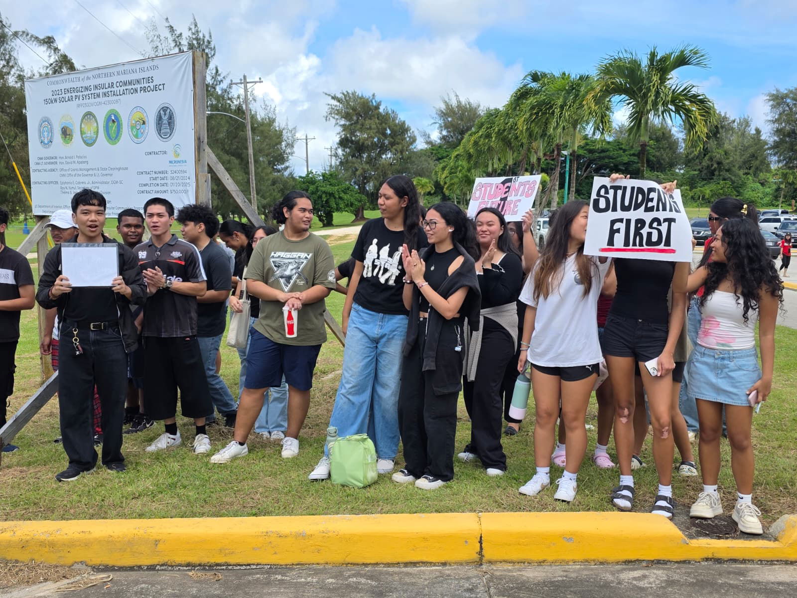 Students demonstrate on Isa Drive outside the Office of the Governor on Monday.Photo by Emmanuel T. Erediano