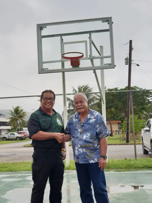 Mayor RB restores Garapan basketball court’s backboard